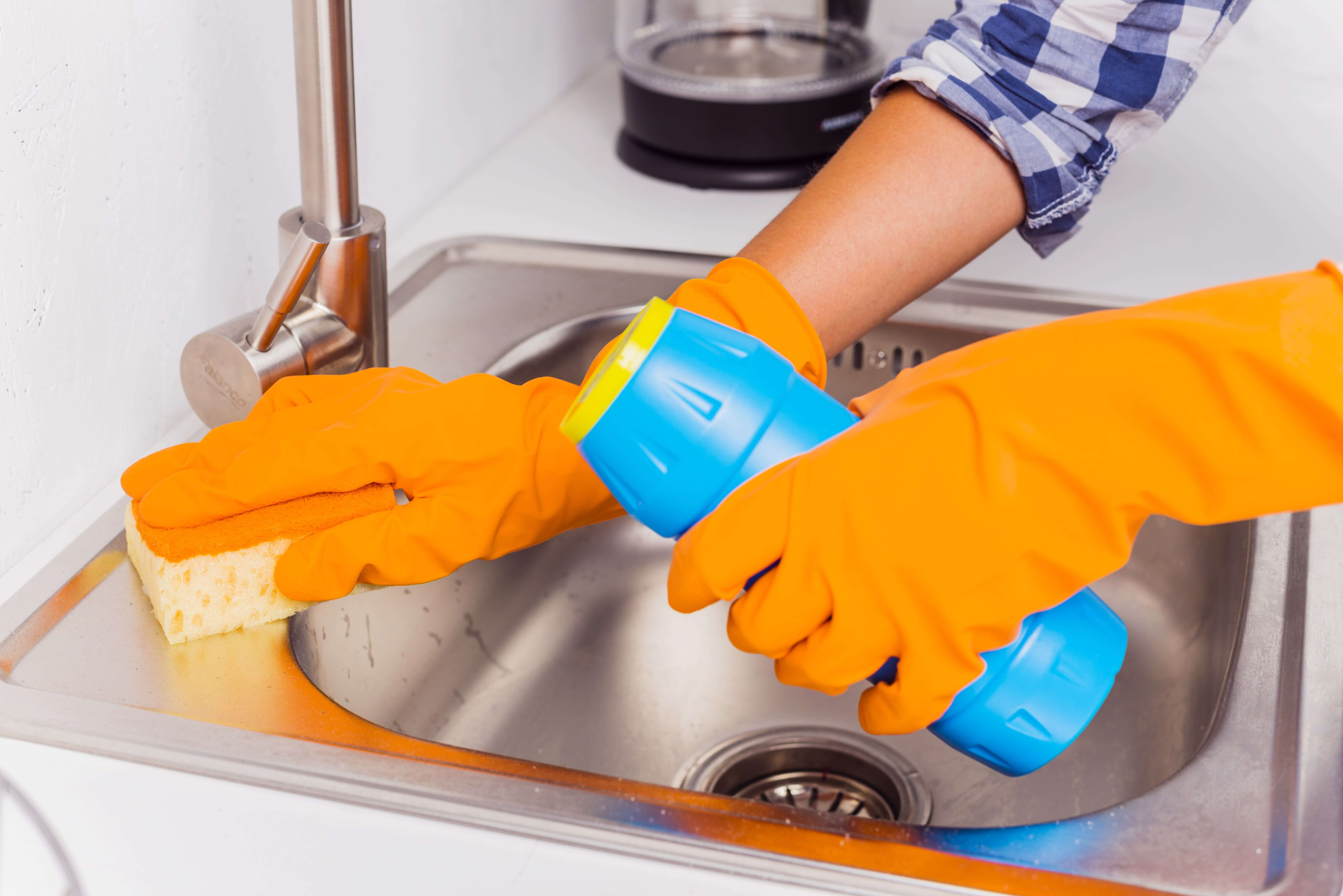 unblocking bathroom sink without plunger